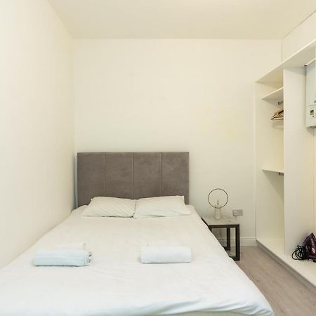 Chic & Cozy: South Kensington Studio ลอนดอน ภายนอก รูปภาพ
