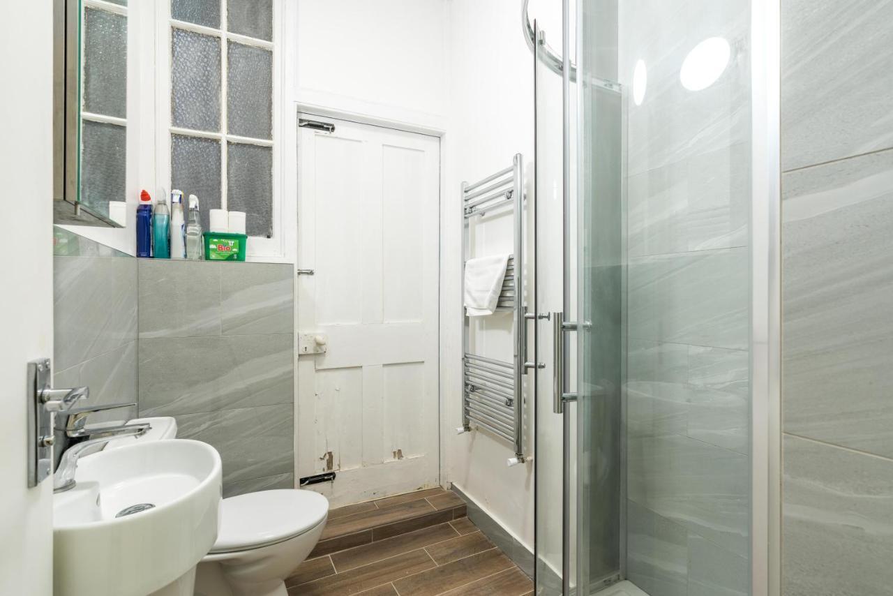 Chic & Cozy: South Kensington Studio ลอนดอน ภายนอก รูปภาพ