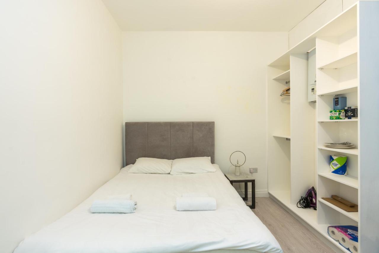 Chic & Cozy: South Kensington Studio ลอนดอน ภายนอก รูปภาพ
